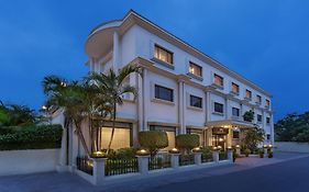 La Place Sarovar Portico